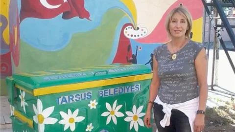 ÇÖP KONTEYNIRI ÇİÇEK AÇTI