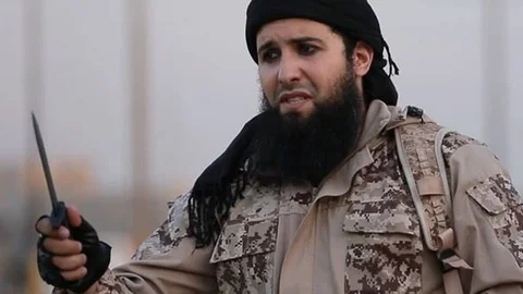 Kafa Kesen IŞİD'li Kedisini Özlüyor