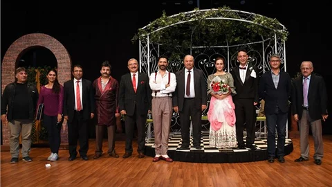 ADANA BÜYÜKŞEHİR TİYATROSU MERSİN’DE