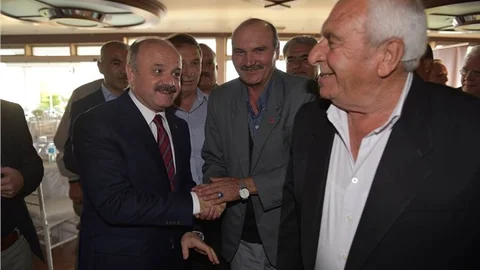 VALİ ÇAKACAK’IN MUHTARLAR BULUŞMASINDA SIRA MEZİTLİ’DEYDİ