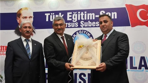 BAKİ ŞİMŞEK VE ŞEVKET CAN, 24 KASIM’I TÜRK EĞİTİM SEN’Lİ ÖĞRETMENLERLE KUTLADI