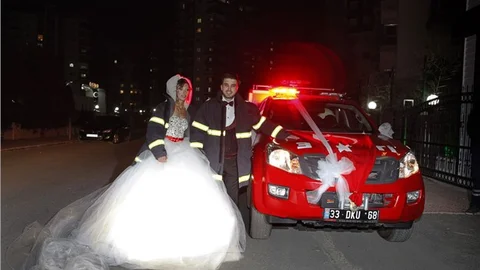 BÖYLE OLUR İTFAİYE ERİNİN DÜĞÜN ARABASI