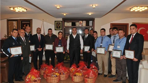 BAŞARILI PERSONELLERE ÖDÜL VERİLDİ