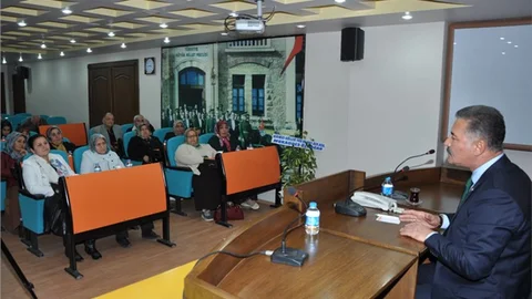 BAŞKAN TUNA, KIRMIZI GÜLLER DERNEĞİ’Nİ AĞIRLADI