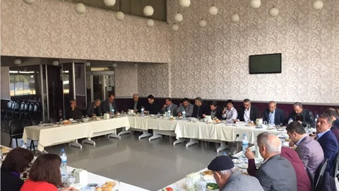 AK PARTİ YENİŞEHİR İLÇE BAŞKANI TOPÇU MUHTARLARLA BULUŞTU