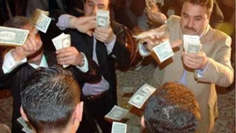 Mersin'de Düğünde Dolar Atmak Yasaklandı