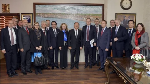 BÜYÜKŞEHİR BELEDİYESİ’NE AVRUPALI  ZİYARETÇİLER