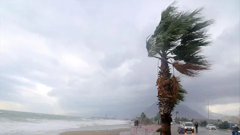 Mersin'de Fırtına Uyarısı