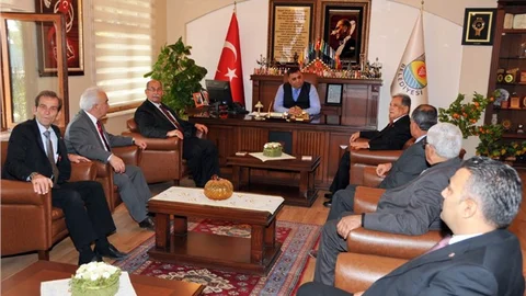 EMEKLİLER BAŞKAN CAN'I ZİYARET ETTİ