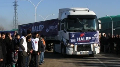 Halep'e 20 Yardım TIR'ı Gönderildi