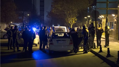 ABD Büyükelçiliği önünde havaya ateş açıldı
