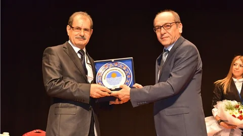 Mersin Büyükşehir Belediyesİ Genel Sekreteri Devran Kutlugün,"Belediye olarak tek amacımız mükemmel hizmeti verebilmektir".