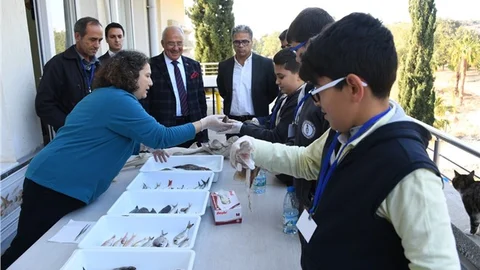 BAŞKAN KOCAMAZ, ÖĞRENCİLERİN HEYECANINA ORTAK OLDU