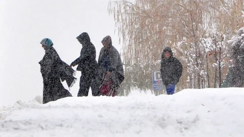 Mersin'de Kar Kalınlığı 1.5 Metreye Ulaştı