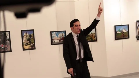 Rusya Büyükelçisini vuran saldırganın ailesi konuştu