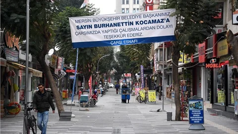 BAŞKAN KOCAMAZ'A ESNAF'DAN "AFİŞLİ" TEŞEKKÜR GELDİ