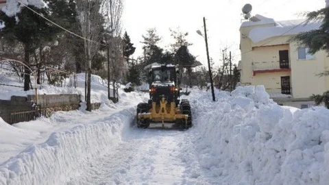 Mersin'de Kar Mesaisi