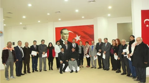 TOROSLAR’DA, 3 OCAK KONULU ŞİİR YARIŞMASI’NDA DERECEYE GİRENLERE ÖDÜLLERİ VERİLDİ