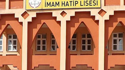 Danıştay Valiliklerin İmam Hatip Lisesi Açma ve Okul İsmi Değiştirme Yetkisini İptal Etti