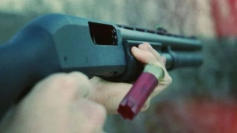 Eşine Sarkıntılık Yapan Arkadaşını Ormana Götürüp Göğsünden Pompalı Tüfekle Vururak Öldürdü