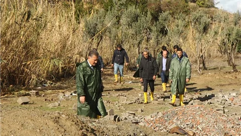 BAŞKAN TUNA, SEL FELAKETİ SONRASINDA YALINAYAKTA ARAMA-KURTARMA ÇALIŞMALARINA KATILDI
