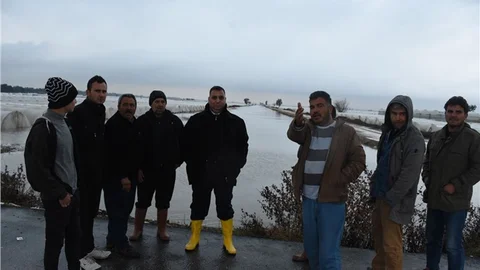 BAŞKAN CAN, SELDEN ZARAR GÖRENLERE GEÇMİŞ OLSUN ZİYARETİNDE BULUNDU