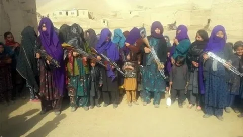 Kadınlar DAEŞ'e karşı silahlandı