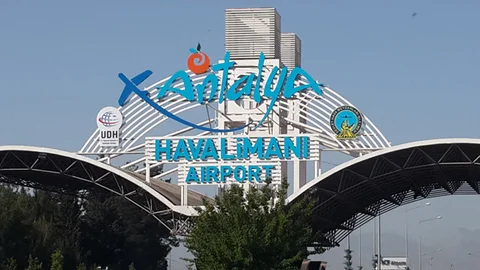 Antalya Havalimanı'na Yeni Terminal Yapılıyor