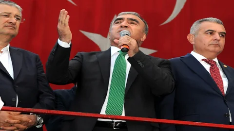 MHP MERSİN MİLLETVEKİLLERİNDEN BAŞKANLIĞA “EVET”