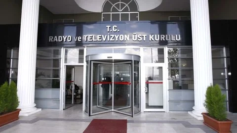 İzmir'deki Patlamaya İlişkin Yayın Yasağı Getirildi