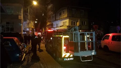 Sevgilisinin Adını Mumlarla Yazmak İsterken Evi Yaktı