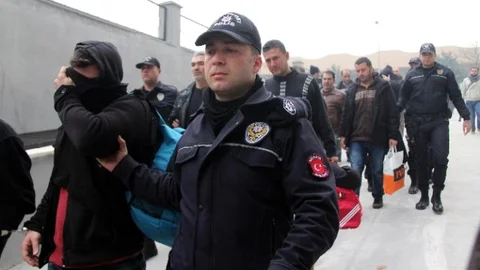 Mersin'de ByLock Kullanan 18 Polis Tutuklandı