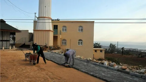 ERDEMLİ’DE CAMİLERE HİZMETTE SINIR YOK