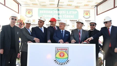 KAYMAKAM ÜNAL, “BERDAN NEHRİNE GERDANLIĞI TAKIYORUZ” 