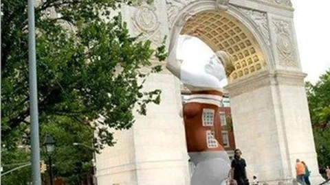 İstanbul'da Çıplak İnsanı Fark Edenler Şaşkınlığa Uğradı