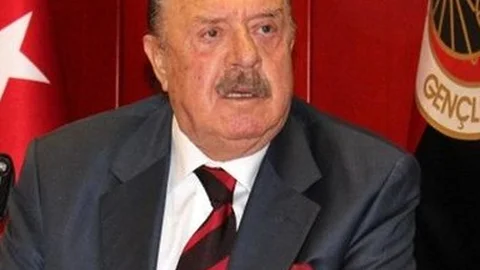 Son Dakika: İlhan Cavcav Yaşamını Yitirdi! İlhan Cavcav Kimdir