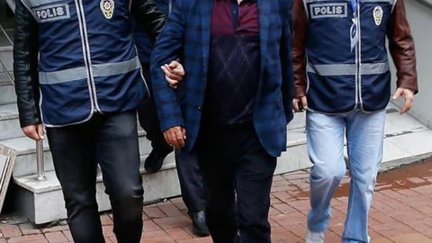 FETÖ'DEN TEKRARDAN GÖZALTINA ALINAN 17 İŞ ADAMI ADLİYEYE SEVK EDİLDİ. 
