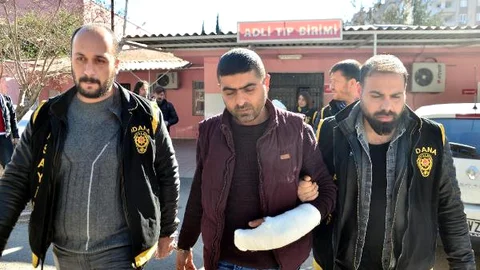 Adana'da Eşine Cinsel Mesajlar Atana Komşusunu Öldürdü