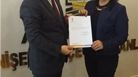 AK PARTİ YENİŞEHİR KADIN KOLLARI BAŞKANLIĞINA EMSAL ŞAŞMAZ ATANDI