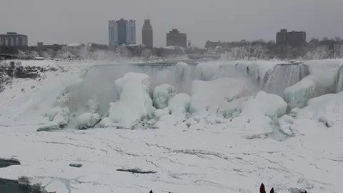 Aşırı Soğuktan Dolayı 130 Bin Ev Elektriksiz Kaldı 2 Kişi Hayatını Kaybetti