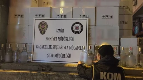 Bir Kamyon Dolusu Sahte Rakı Yakalandı