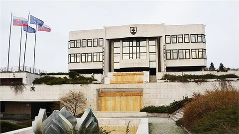 İslam Karşıtı Yasa Onaylandı