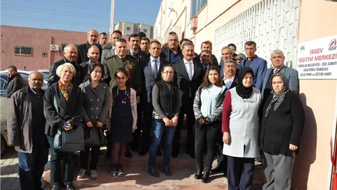 TOROSLAR’DA, TEKSTİL SEKTÖRÜNDE İSTİHDAM GARANTİLİ VERİLECEK MESLEKİ EĞİTİMLERE BAŞLANDI