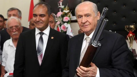 DEVLET BAHÇELİ'DEN RUSYA'YA SERT ÇIKIŞ: ABA ALTINDAN SOPA GÖSTERENLER...