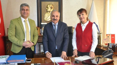 ESOB BAŞKANI DİNÇER, ÖZGECANLAR DERNEĞİ’NE ÜYE OLDU