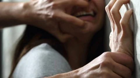 Ailesinin İşkencesinden Kaçan Genç Kız Defalarca Tecavüze Uğradı