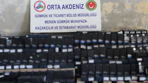 Mersin'de Kaçak Cep Telefonu Operasyonu