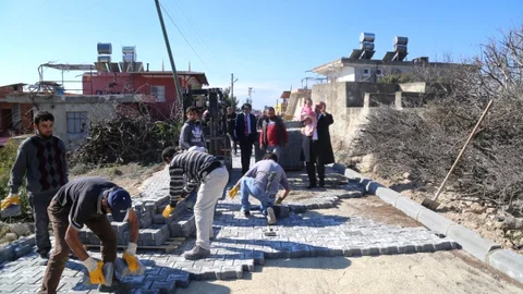 ERDEMLİ ’DE HİZMETLERİ YERİNDE DENETLİYOR