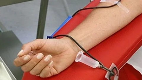 KIZILAY’DAN KAN BAĞIŞÇILARINA MADALYA