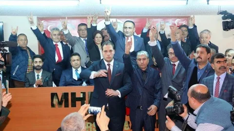 MERSİN MHP İL BAŞKANI KURMAYLARINI BELİRLEDİ